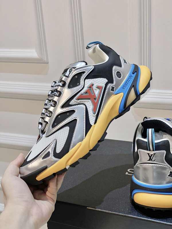 ルイヴィトン靴着用イメージ